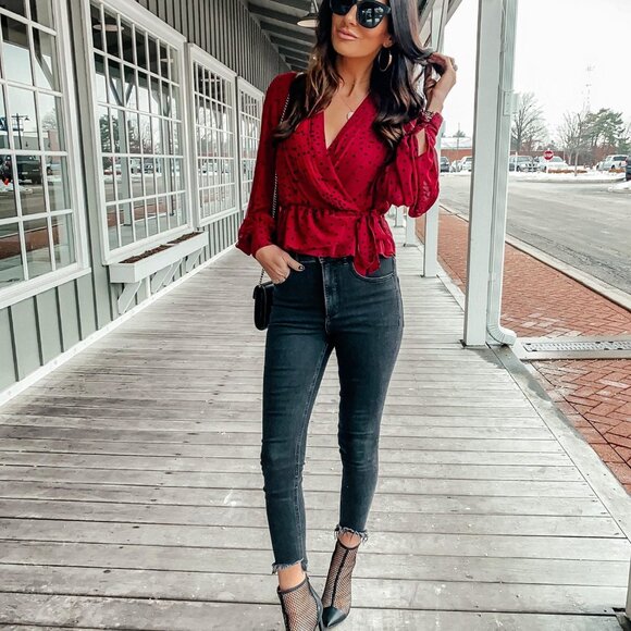 Express Red Pleated Heart Print Faux Wrap Blouse M - Picture 3 of 16